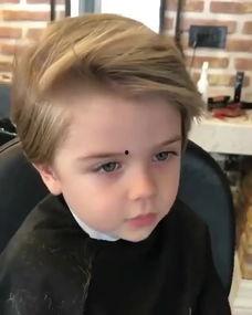 梳辫子的方法视频成人,梳辫子技巧,轻松打造时尚发型