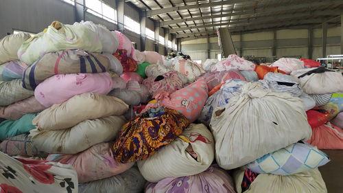 废纸成人衣服怎么做视频,创意环保服装制作教程