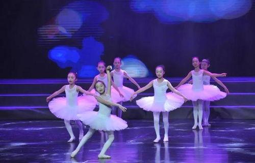 春姑娘朗诵成人舞蹈视频,春姑娘演绎成人舞蹈，唤醒生命律动